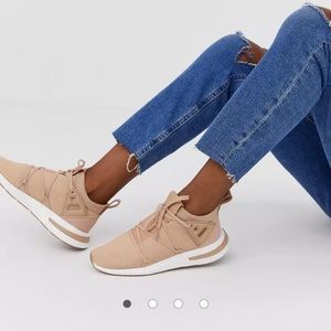 Beige Adidas Arkyn sneakers size 7.5